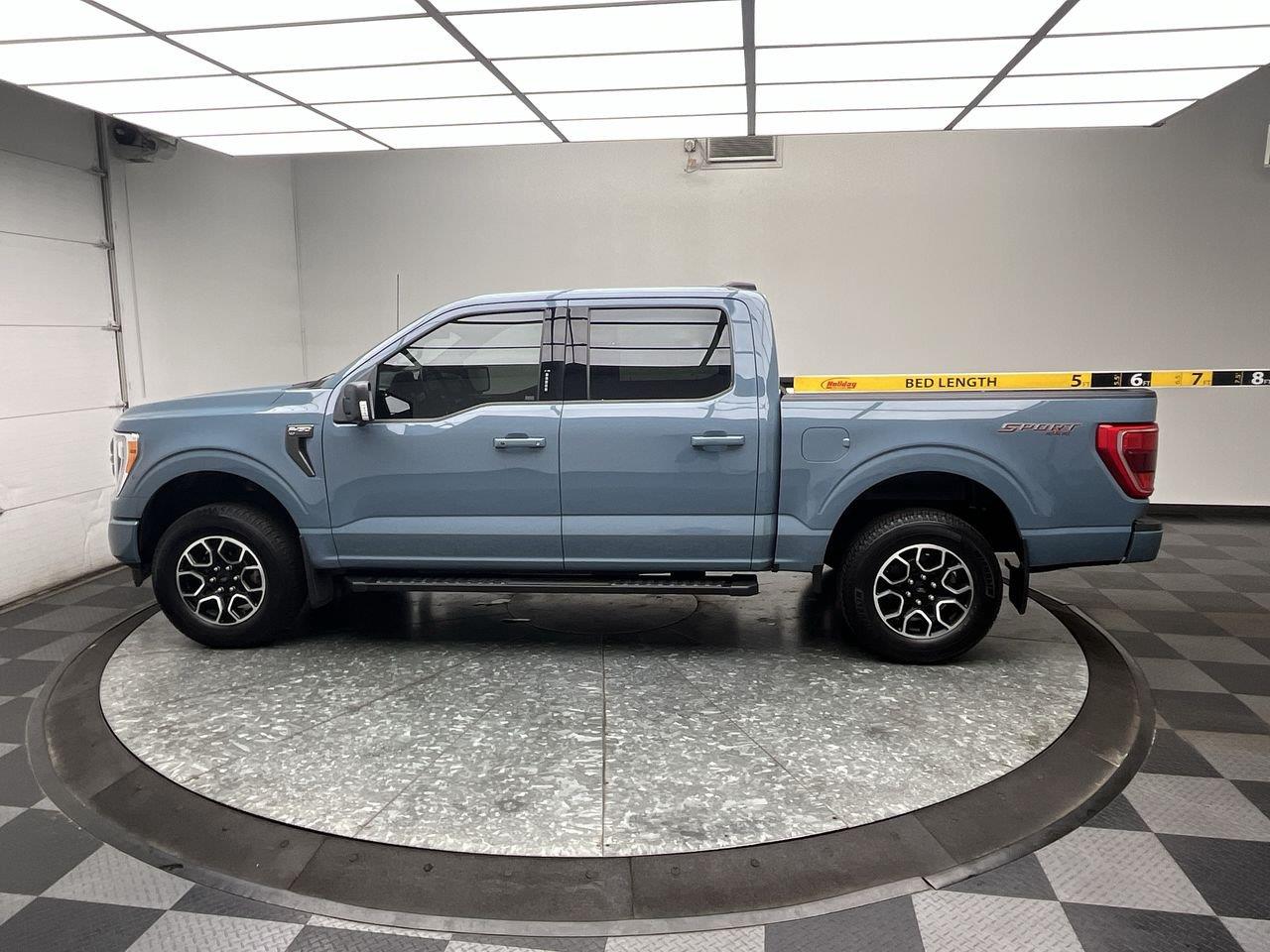 View vehicle photo 7