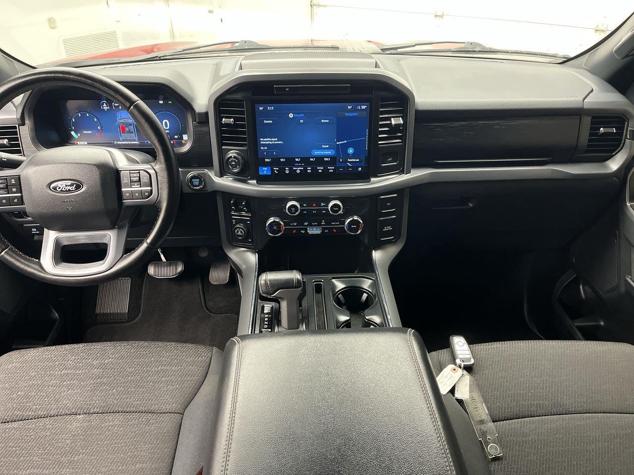 View vehicle photo 4