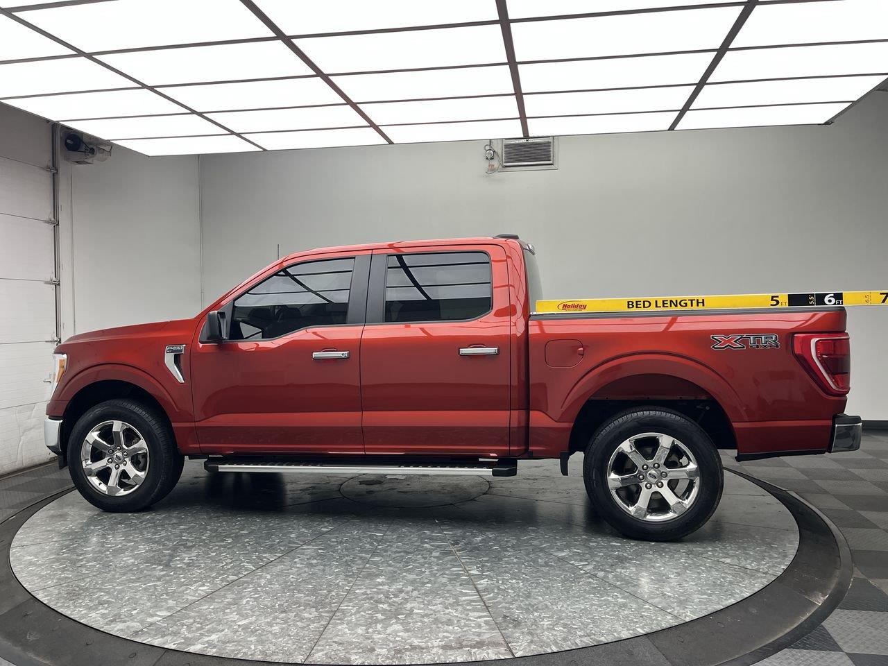View vehicle photo 7