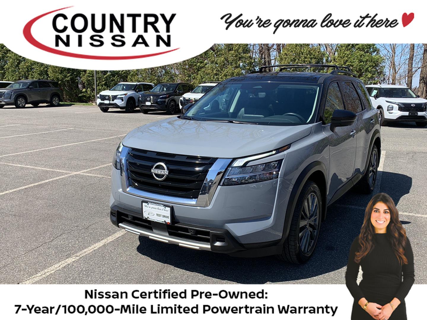 Solid Gray/Super Black 2024 Nissan Pathfinder SL 4WD SUV / Crossover All-Wheel Drive Automatic
