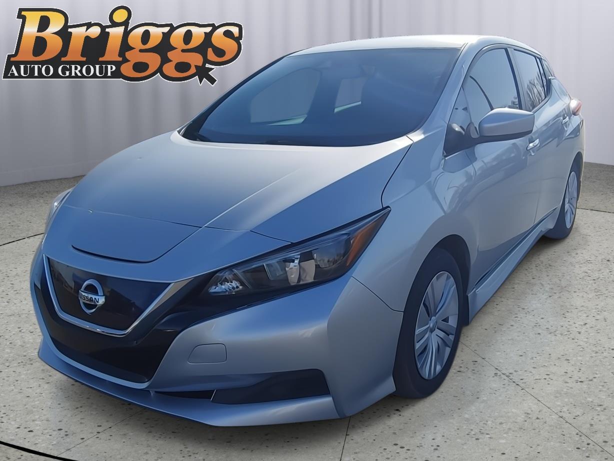 2022 Nissan LEAF S FWD