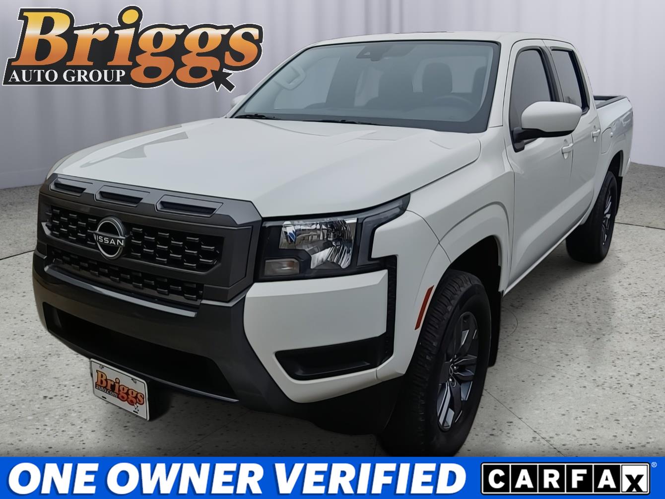 Glacier White 2025 Nissan Frontier SV Crew Cab 4WD Pickup Truck Four-Wheel Drive Automatic