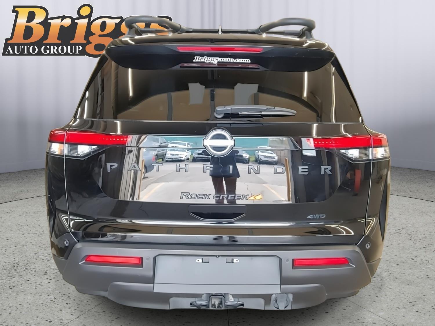 View vehicle photo 7