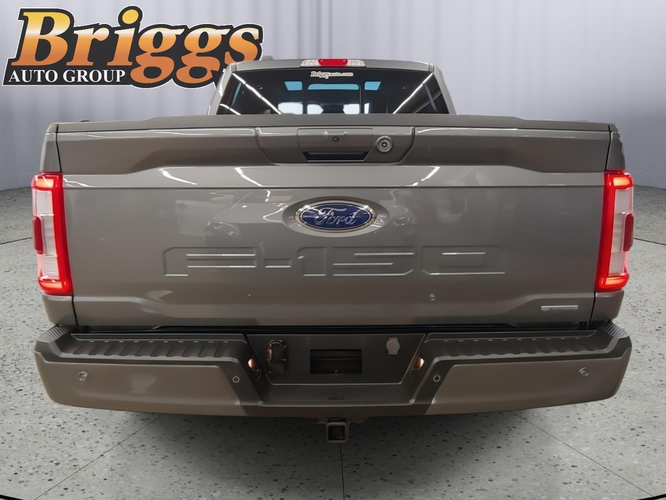 View vehicle photo 7