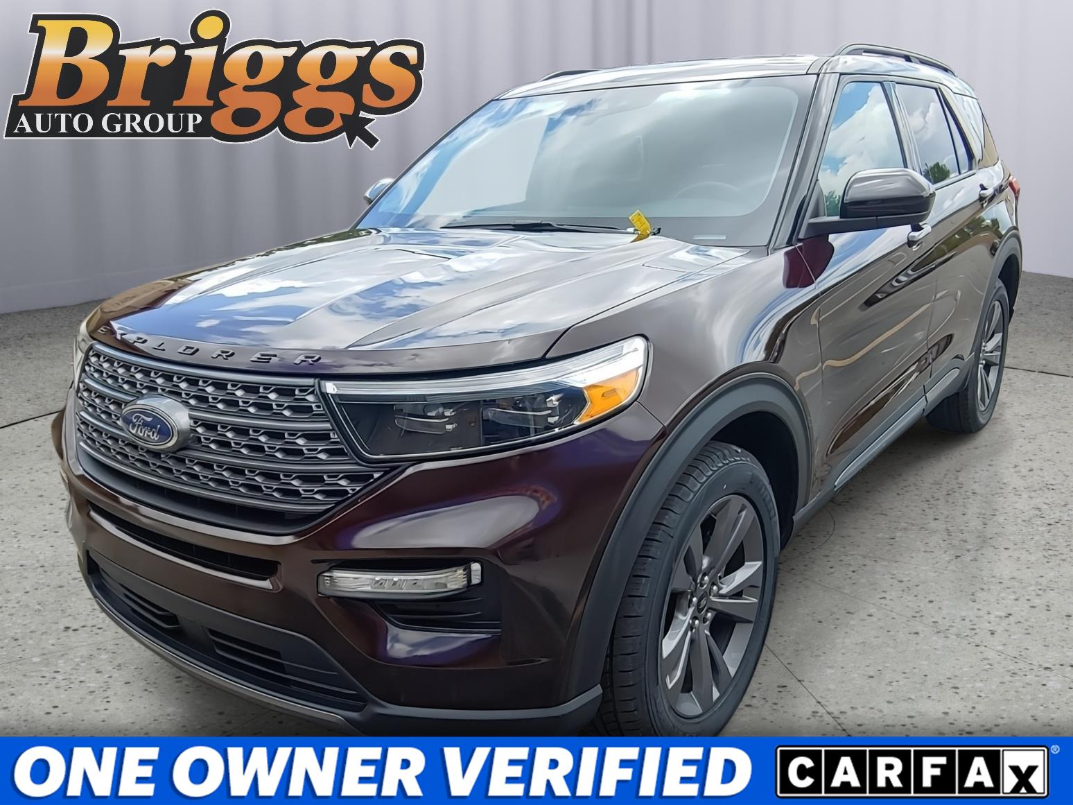 Jewel Red Metallic Tinted Clearcoat 2022 Ford Explorer XLT AWD SUV / Crossover All-Wheel Drive Automatic