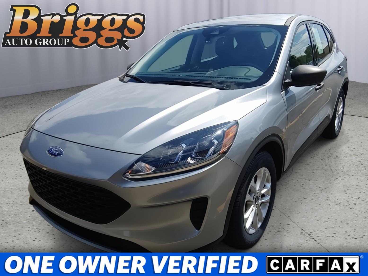 Iconic Silver Metallic 2022 Ford Escape S FWD SUV / Crossover Front-Wheel Drive 8-Speed Automatic