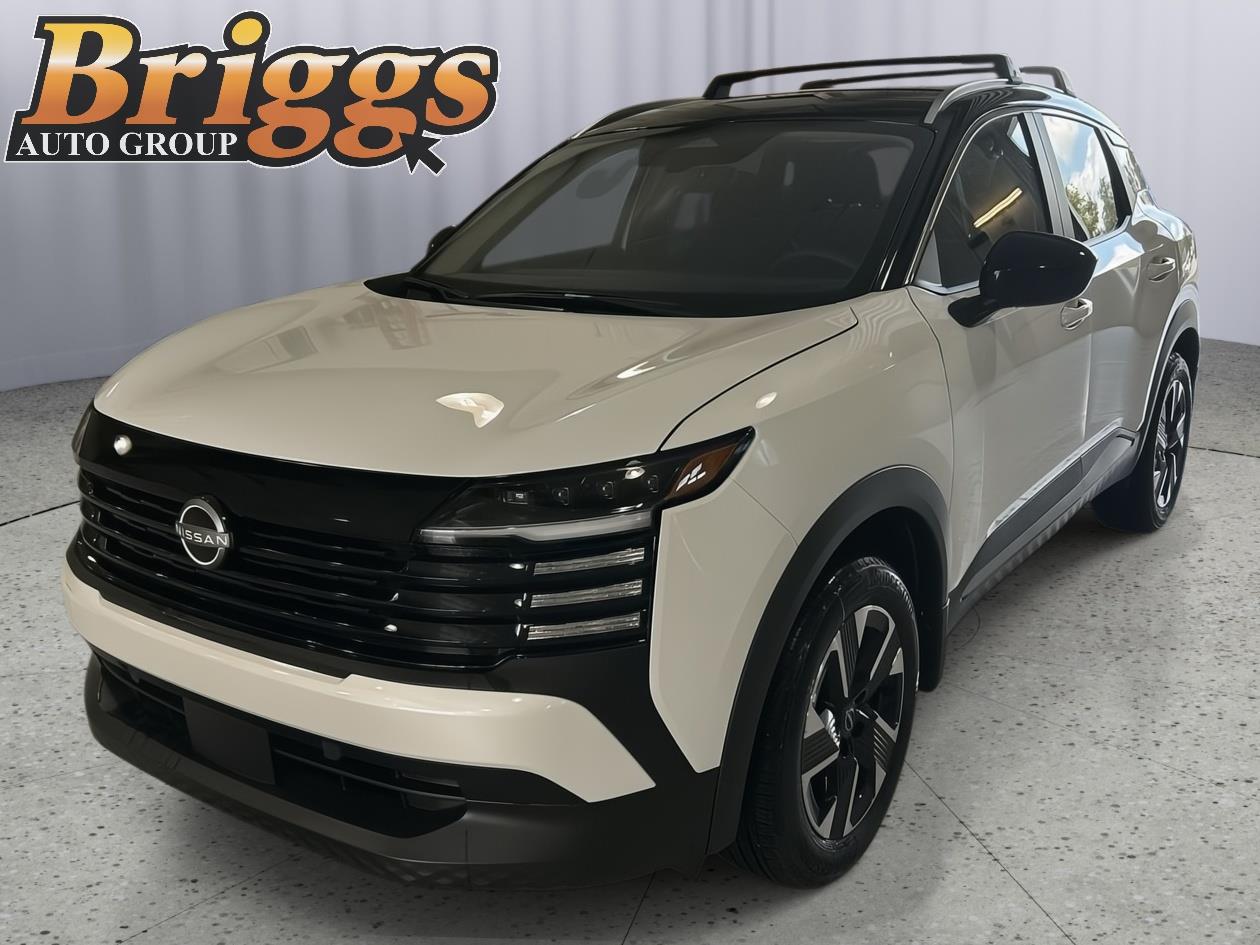 Aspen White Tricoat/Super Black 2026 Nissan Kicks SUV / Crossover All-Wheel Drive Continuously Variable Transmission