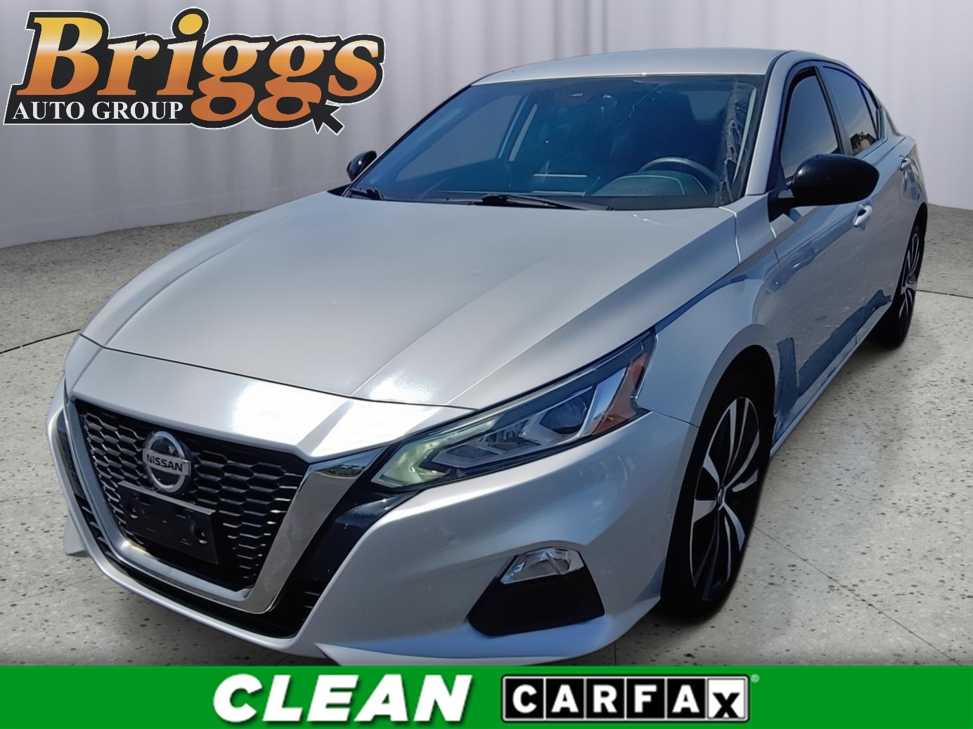 Brilliant Silver Metallic 2022 Nissan Altima Sedan All-Wheel Drive Continuously Variable Transmission