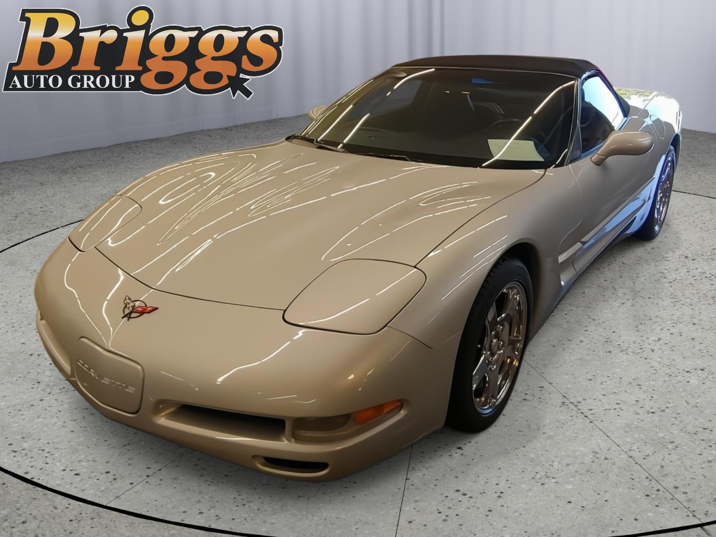 Sebring Silver (Met) 1998 Chevrolet Corvette Convertible Rear-Wheel Drive 4-Speed Automatic Overdrive