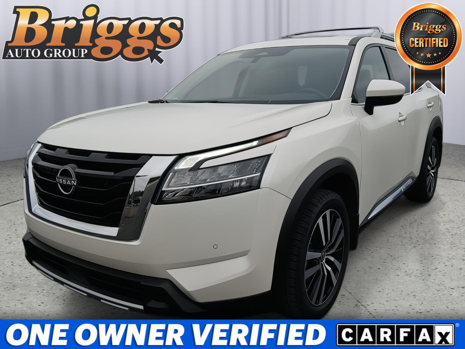 Pearl White Tricoat 2024 Nissan Pathfinder SUV / Crossover All-Wheel Drive Automatic