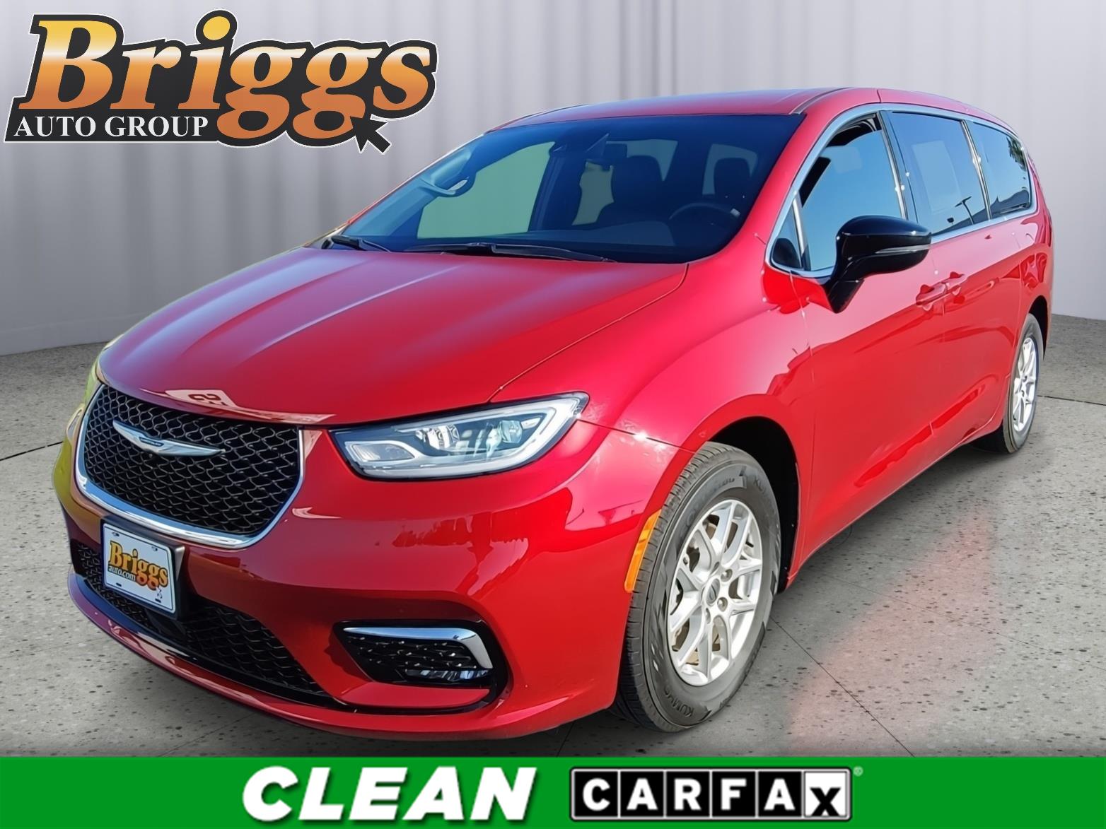 Red Hot Pearlcoat 2025 Chrysler Pacifica Minivan Front-Wheel Drive 9-Speed Automatic
