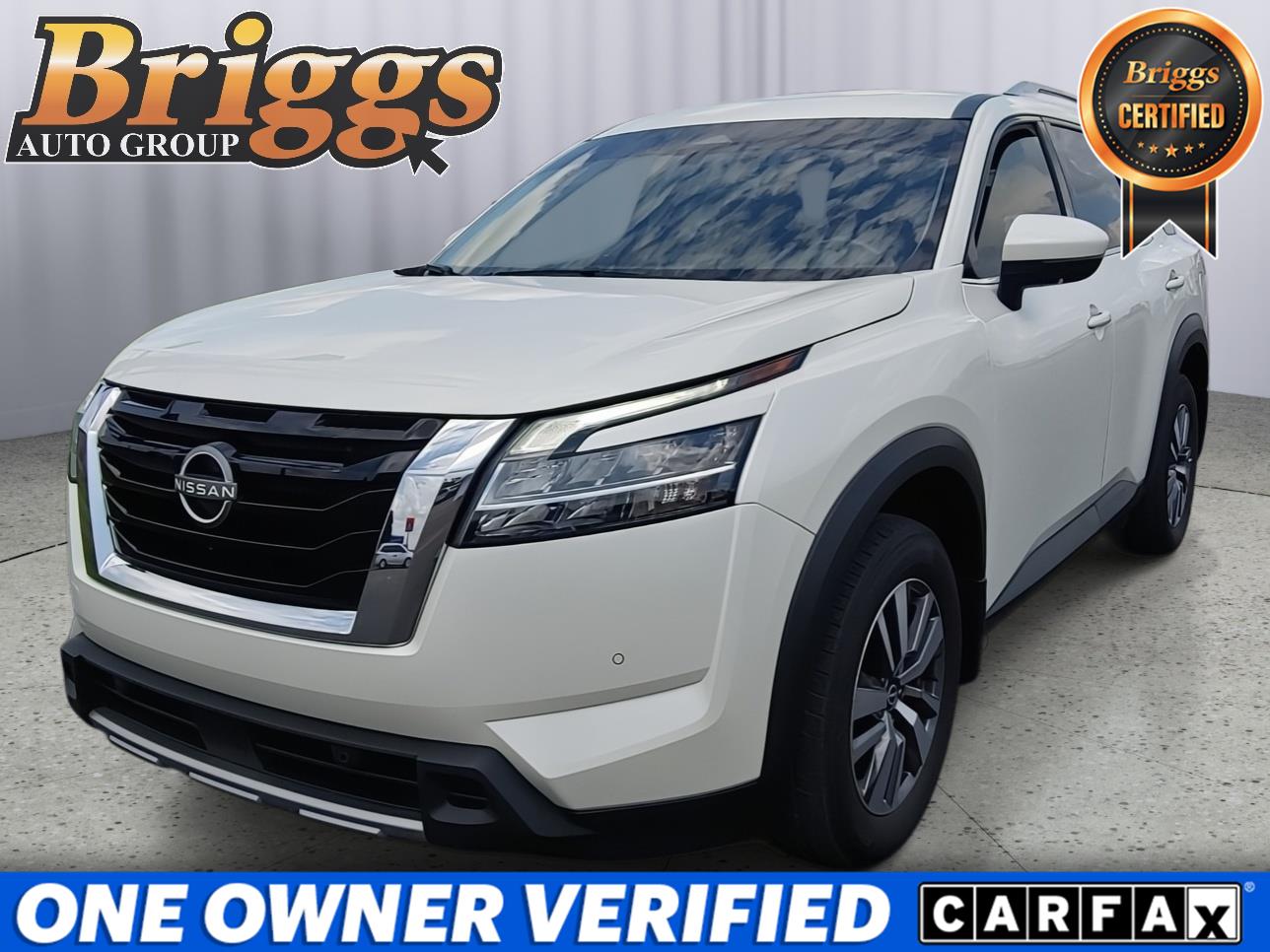  2023 Nissan Pathfinder SL 4WD   