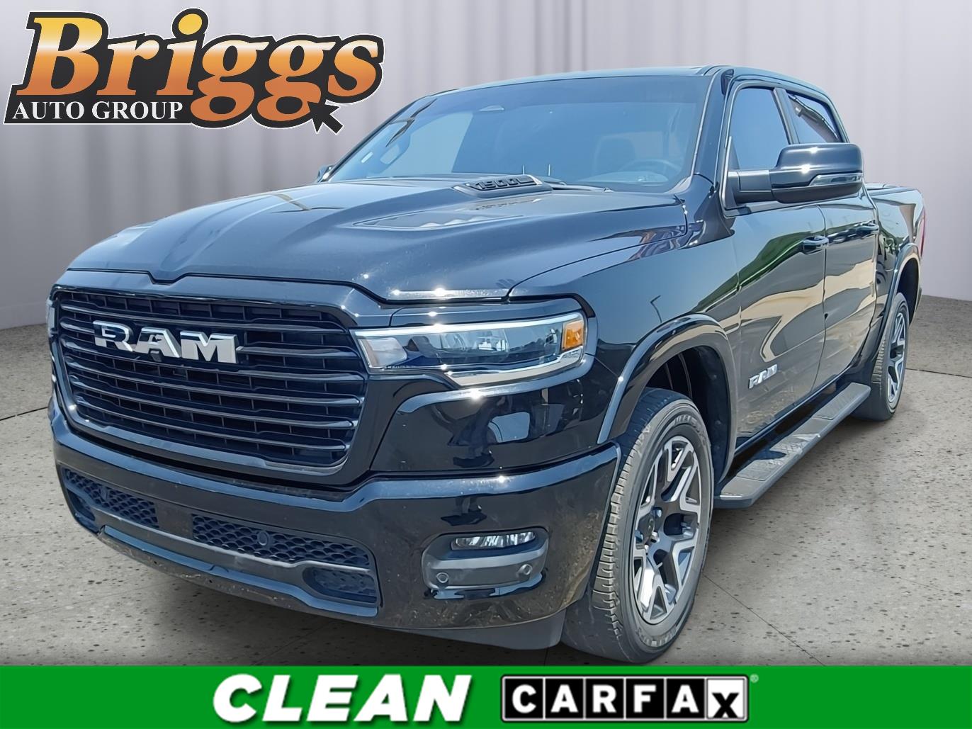 Diamond Black Crystal Pearlcoat 2025 RAM 1500 Pickup Truck Four-Wheel Drive 8-Speed Automatic
