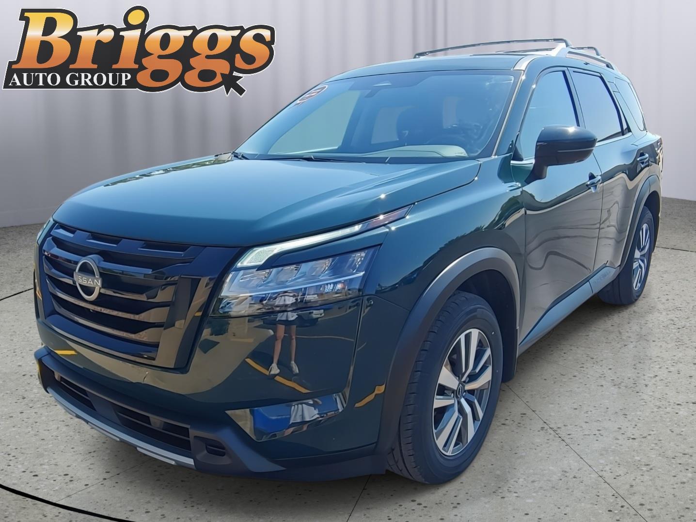 Black (Obsidian Green Pearl) 2024 Nissan Pathfinder SUV / Crossover All-Wheel Drive Automatic