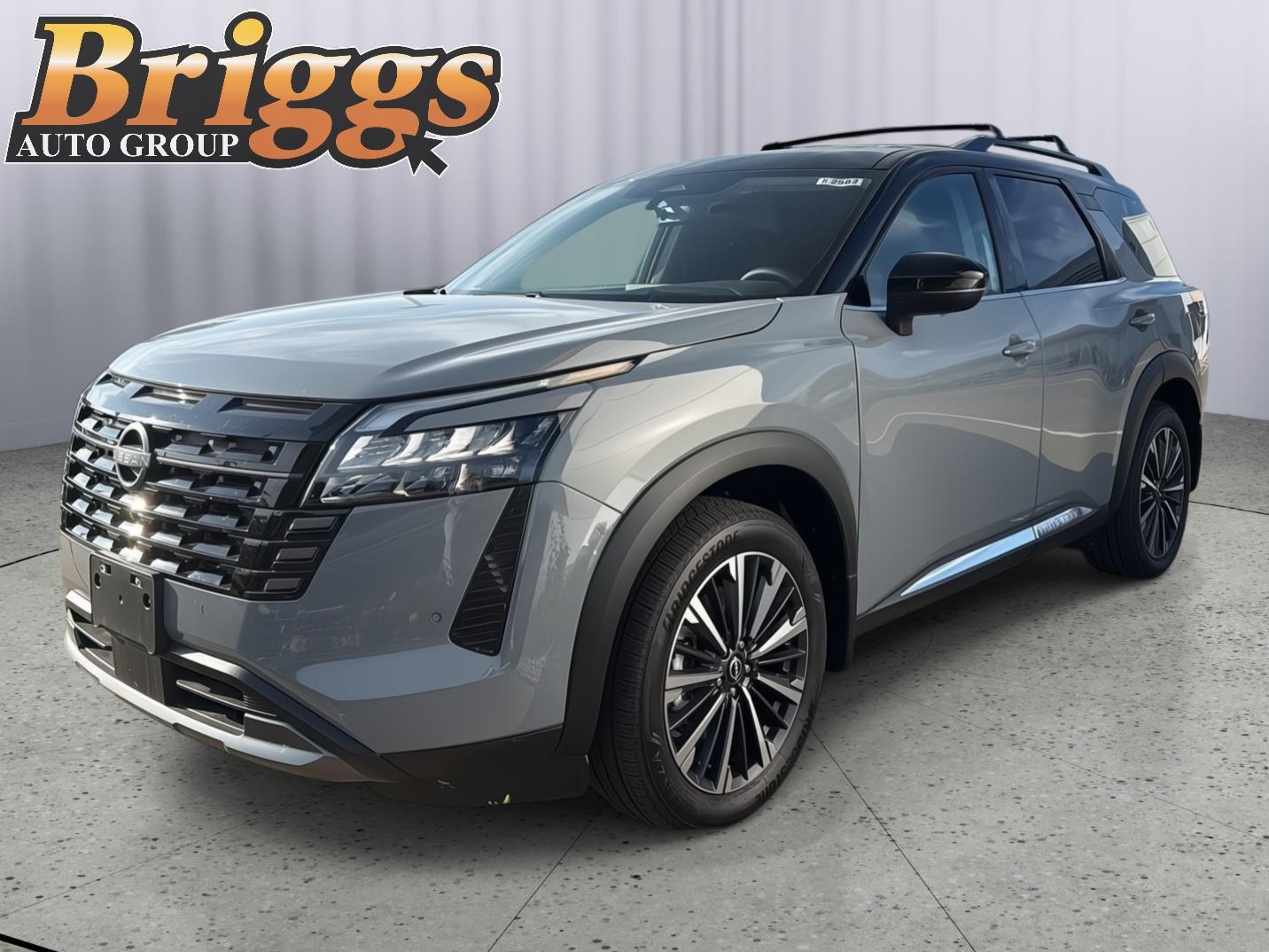 Boulder Gray Pearl/Super Black 2026 Nissan Pathfinder SUV / Crossover All-Wheel Drive Automatic