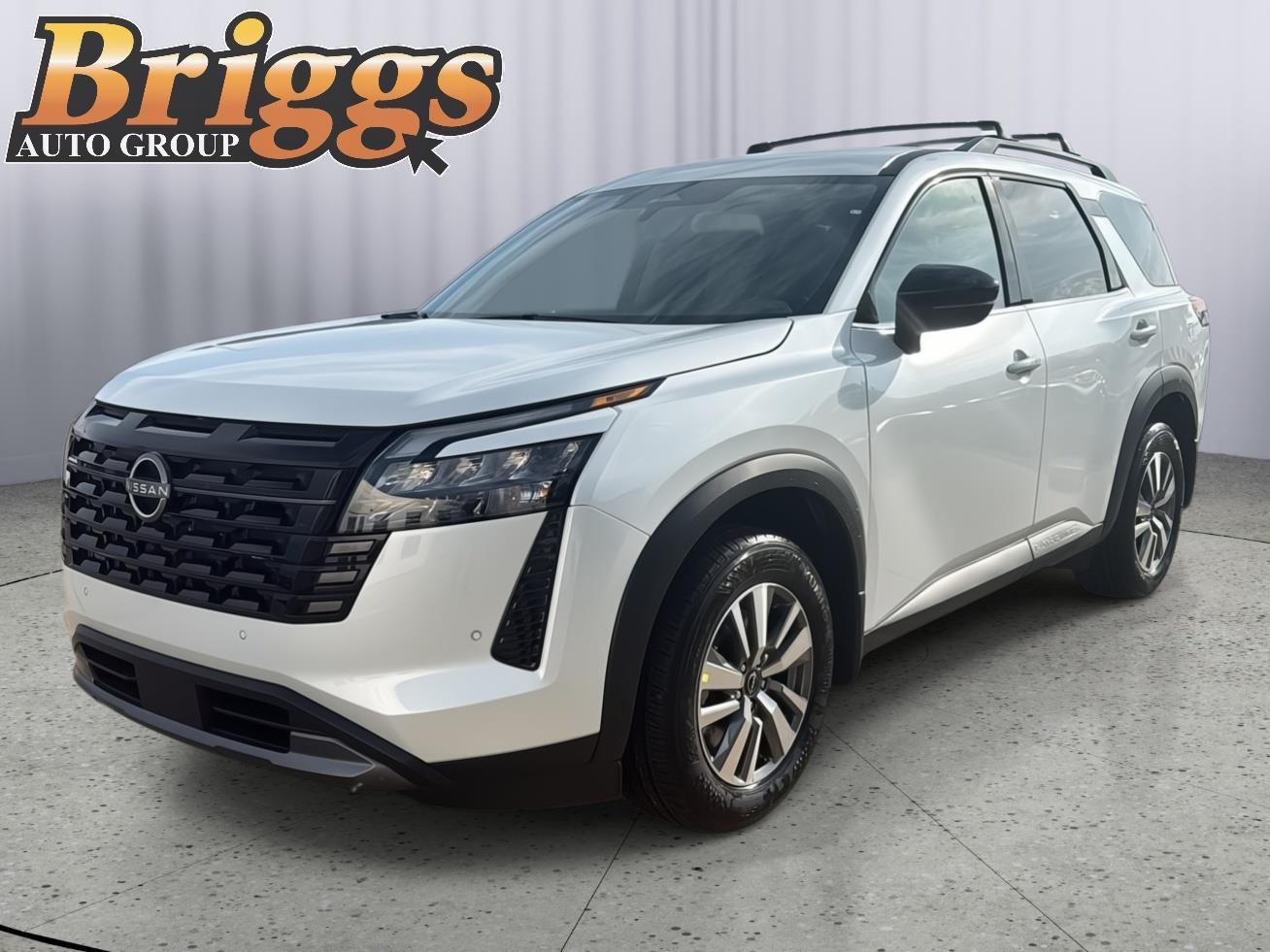 Everest White Pearl Tricoat 2026 Nissan Pathfinder SUV / Crossover All-Wheel Drive Automatic