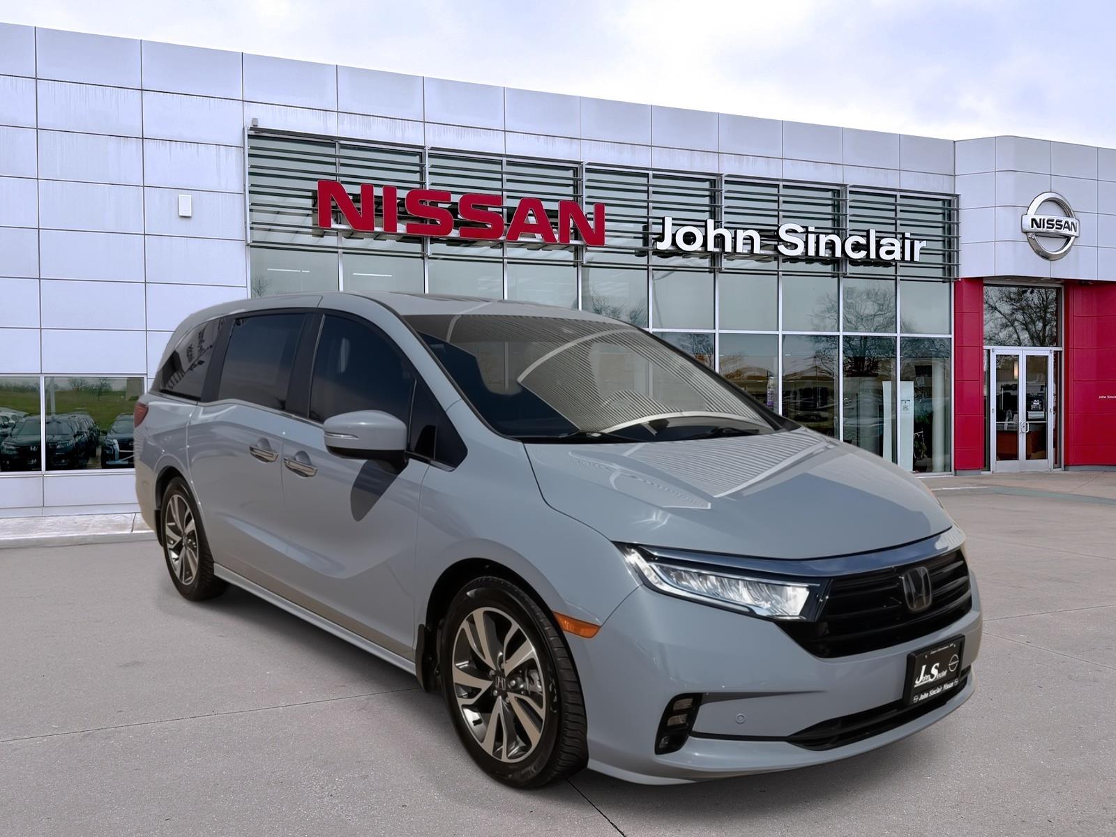 Sonic Gray Pearl 2024 Honda Odyssey Touring FWD Minivan Front-Wheel Drive Automatic