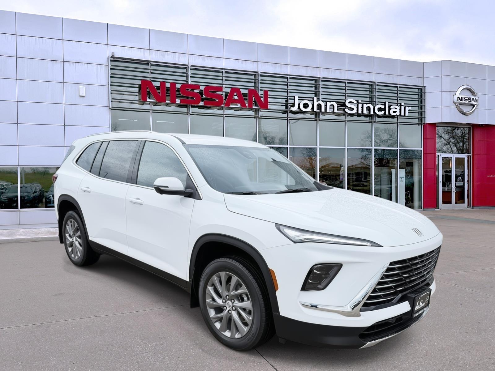 Summit White 2026 Buick Enclave Preferred FWD SUV / Crossover Front-Wheel Drive 8-Speed Automatic