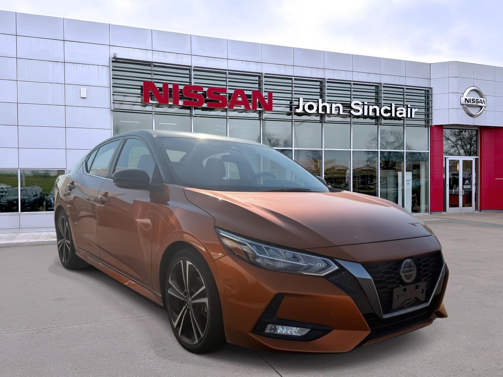 Monarch Orange/Super Black 2021 Nissan Sentra Sedan Front-Wheel Drive Continuously Variable Transmission