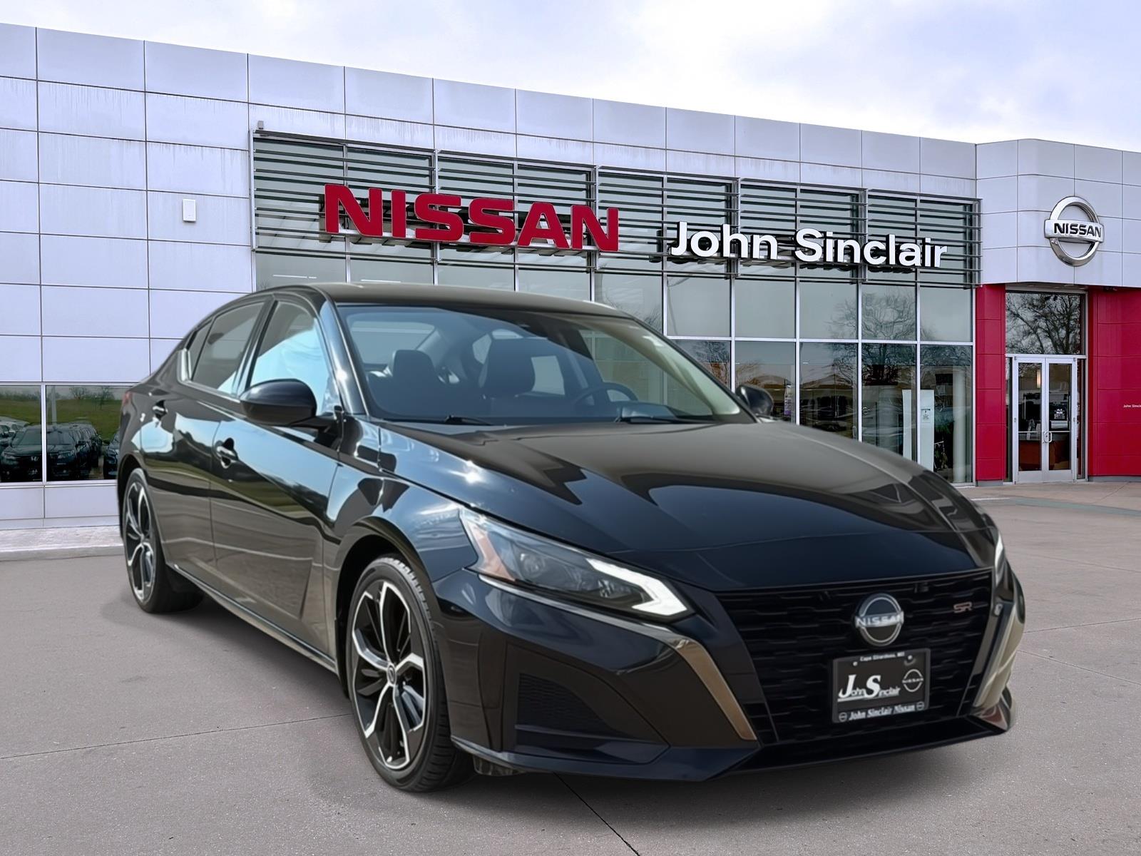 Super Black 2023 Nissan Altima Sedan Front-Wheel Drive Continuously Variable Transmission