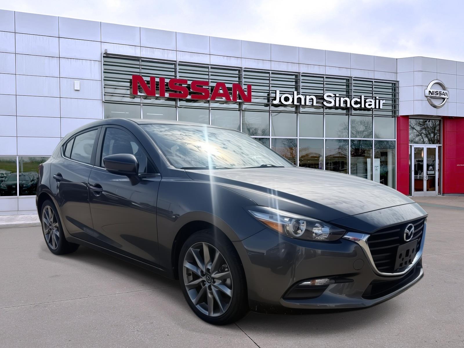 Machine Gray Metallic 2018 Mazda MAZDA3 Hatchback Front-Wheel Drive Automatic