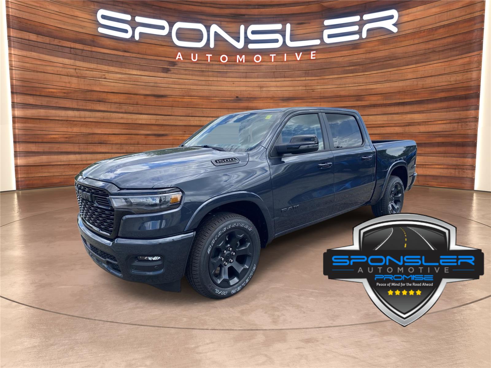 2026 RAM 1500 Azul (Forged Blue Metallic) Camioneta Todo terreno 8 velocidades Automática