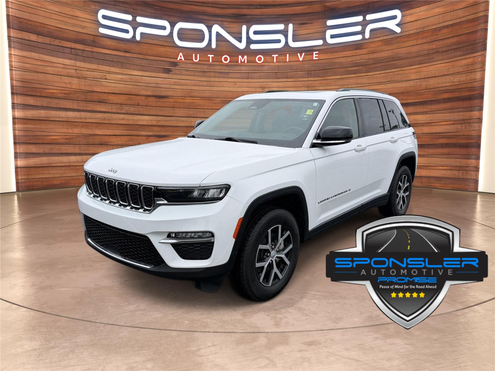 Bright White Clearcoat 2024 Jeep Grand Cherokee SUV / Crossover Four-Wheel Drive 8-Speed Automatic