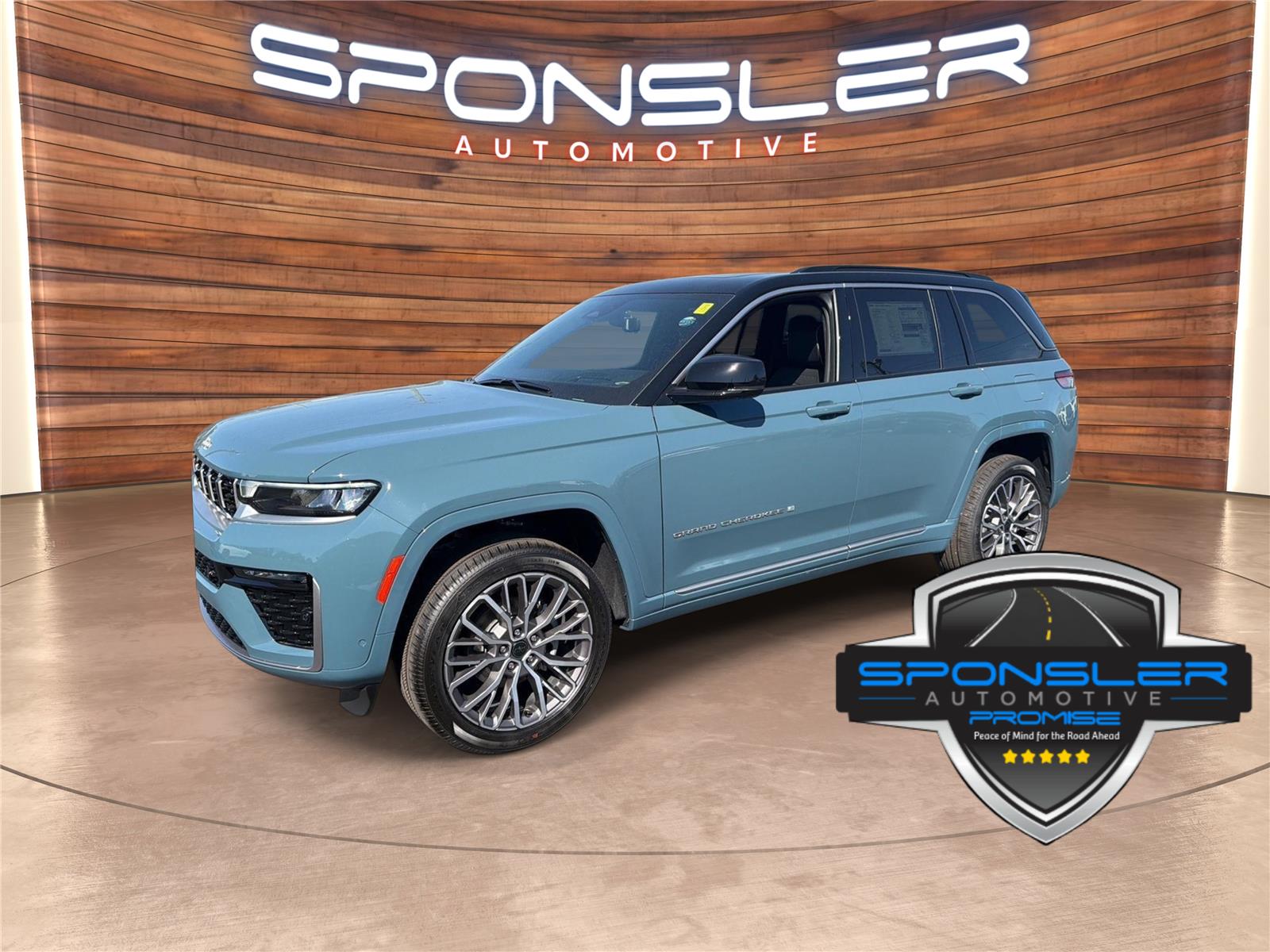 Gray (Steel Blue) 2027 Jeep Grand Cherokee SUV / Crossover Four-Wheel Drive 8-Speed Automatic