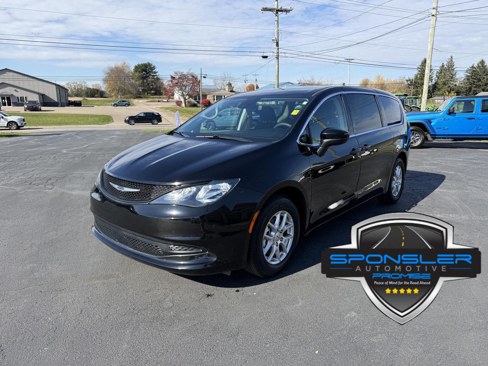 2024 Chrysler Voyager LX FWD