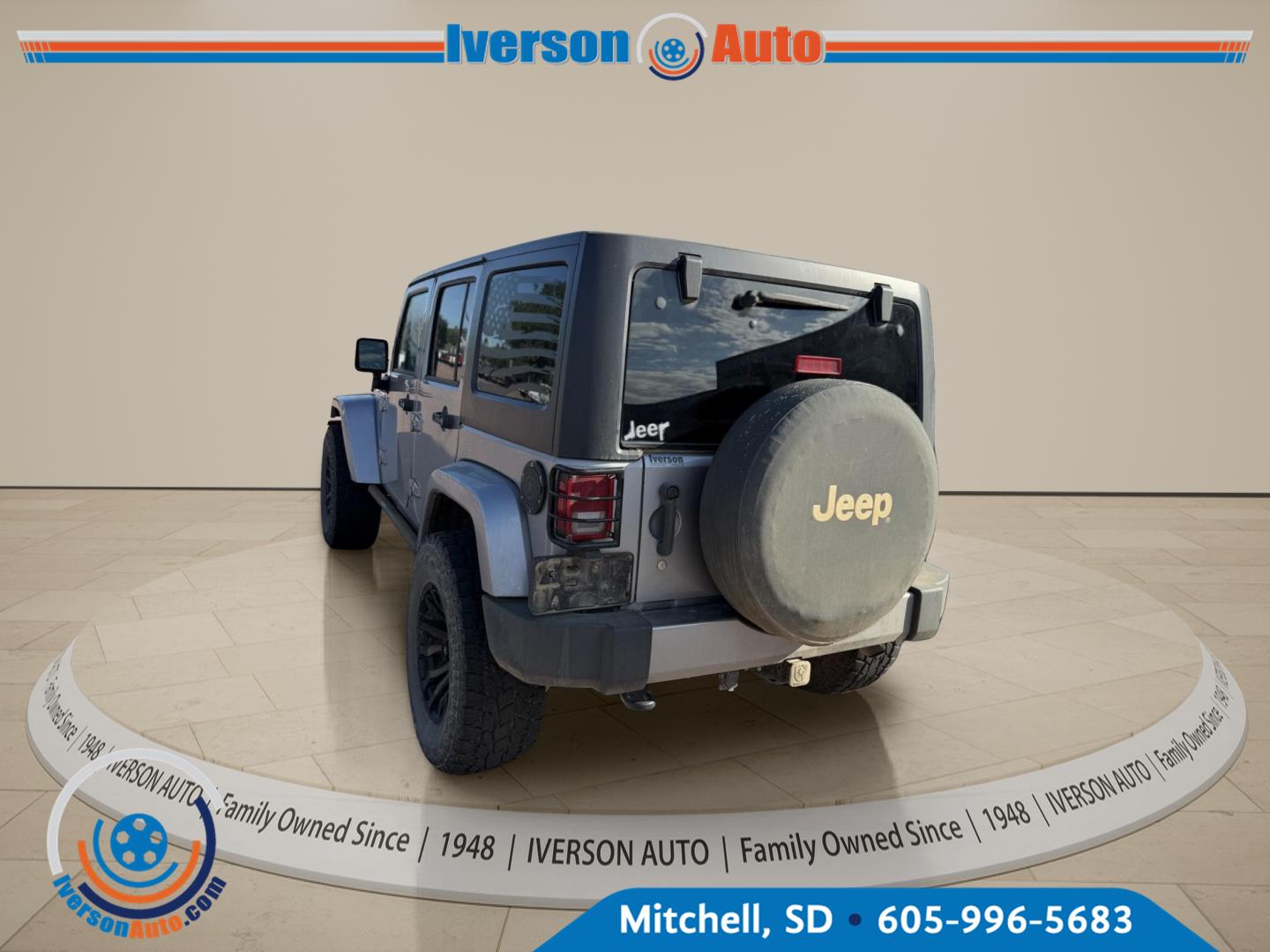 Used 2016 Billet Silver Metallic Clearcoat Jeep Sahara image 5