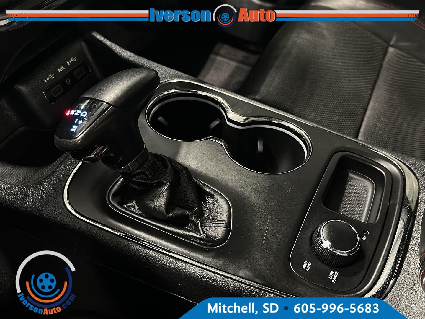 Used 2018 Ivory Tri-Coat Pearl Dodge R/T image 21