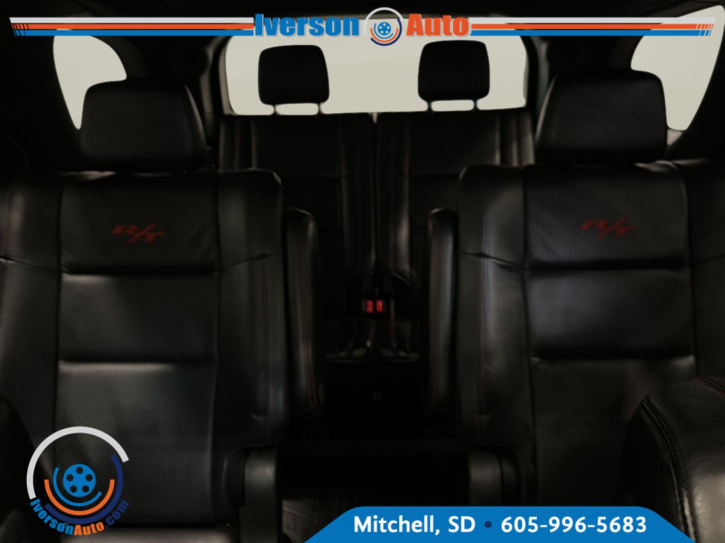 Used 2018 Ivory Tri-Coat Pearl Dodge R/T image 24