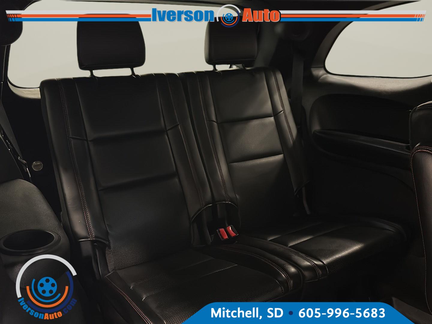Used 2018 Ivory Tri-Coat Pearl Dodge R/T image 31