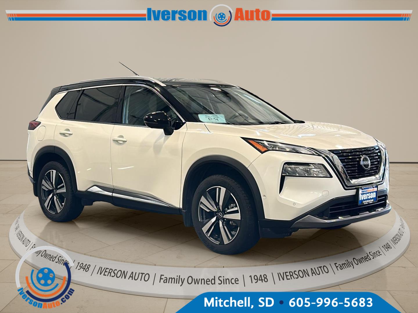 Pearl White Tricoat/Super Black 2023 Nissan Rogue SUV / Crossover All-Wheel Drive Continuously Variable Transmission