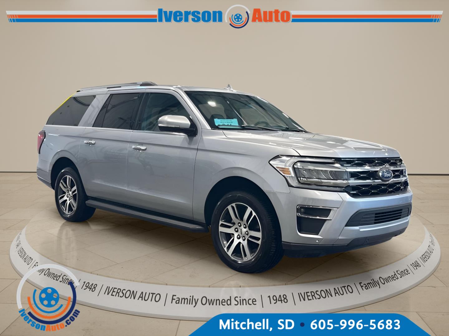 Iconic Silver 2024 Ford Expedition SUV / Crossover Four-Wheel Drive Automatic