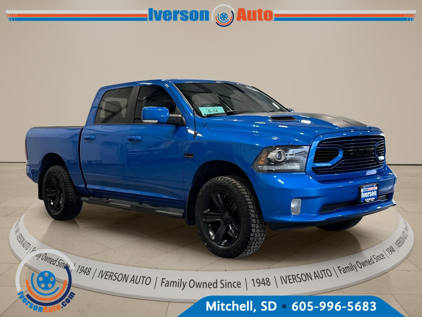 Hydro Blue Pearlcoat 2018 RAM 1500 Pickup Truck Four-Wheel Drive 8-Speed Automatic