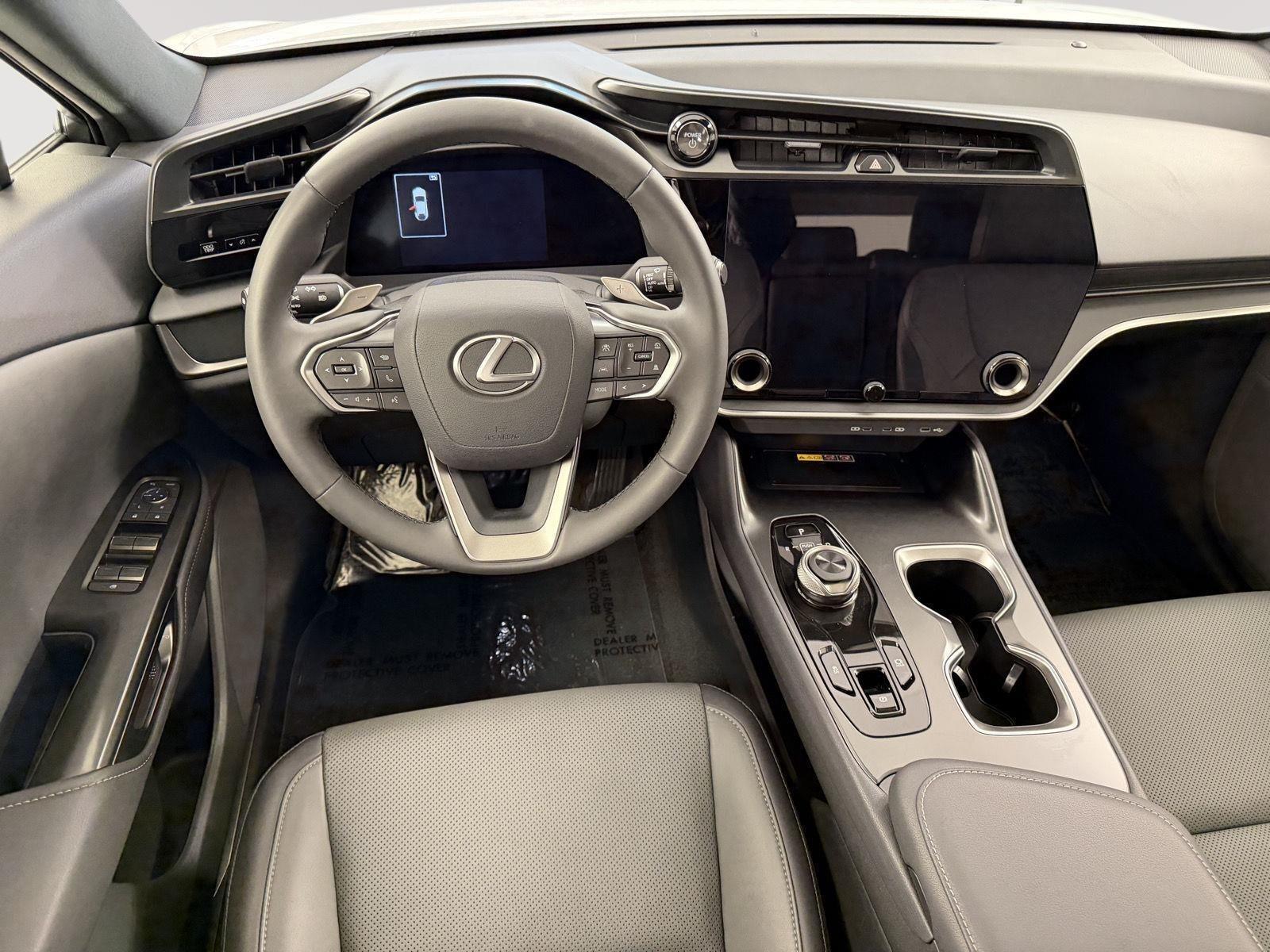 View vehicle photo 6