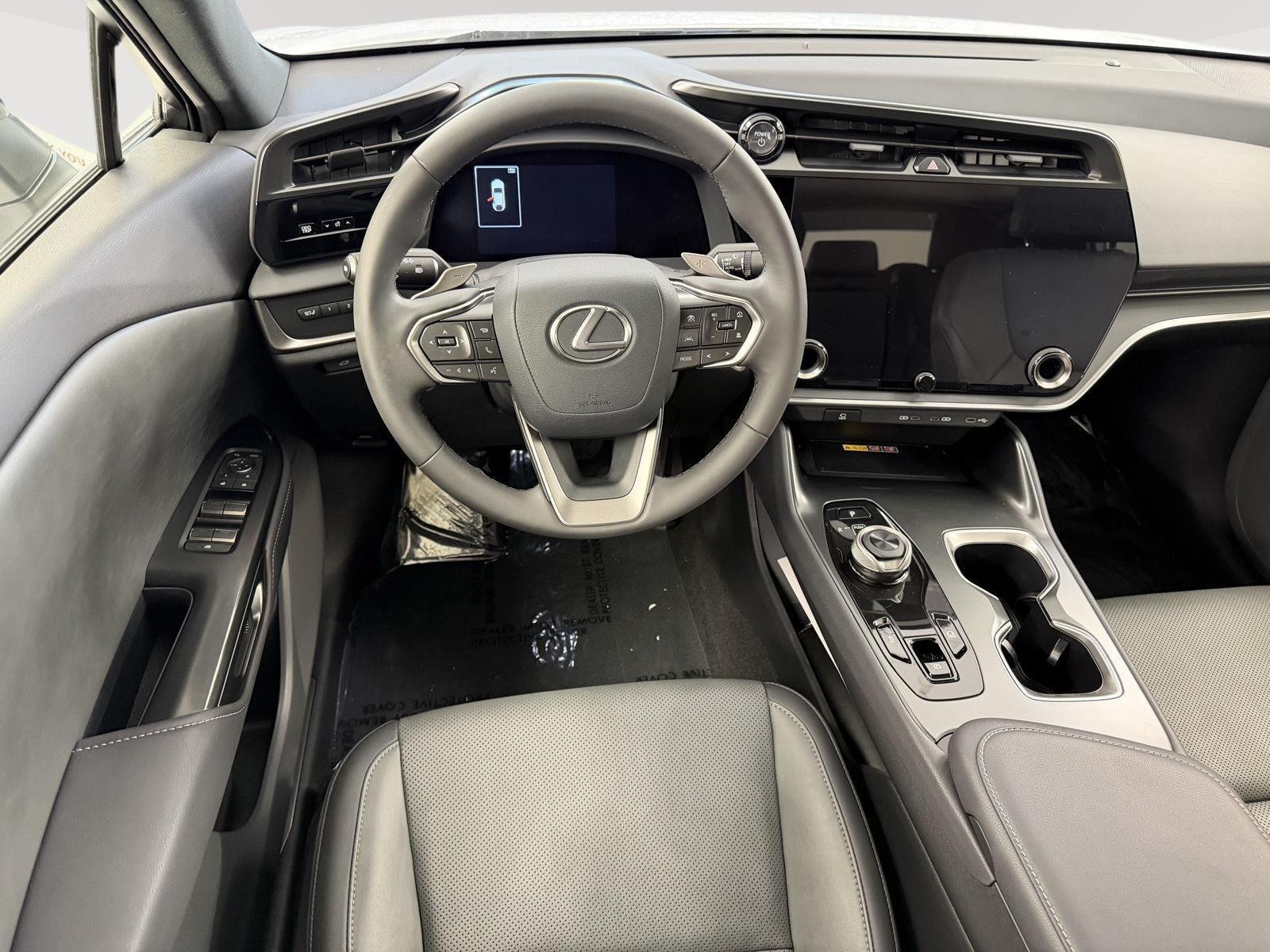 View vehicle photo 5
