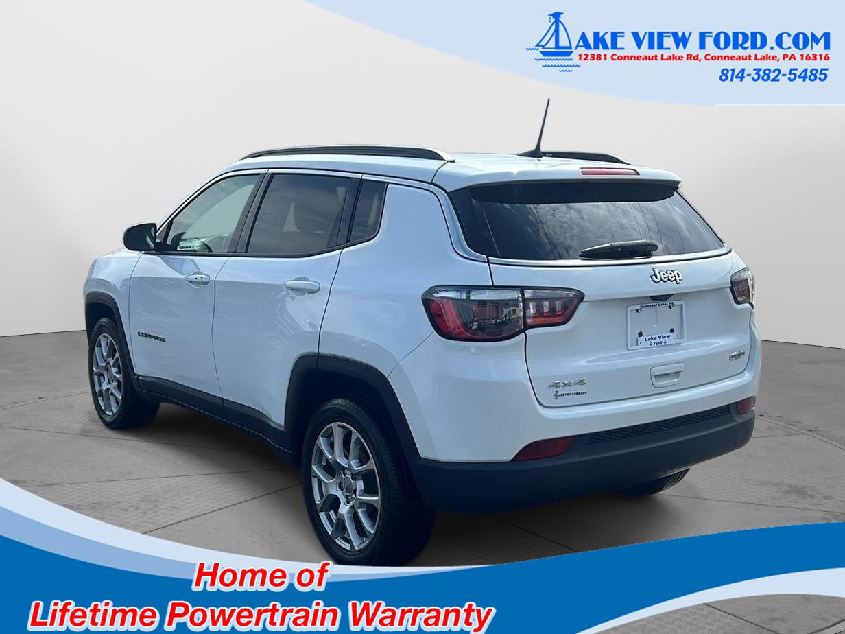 2022 Jeep Compass Latitude Lux - 10