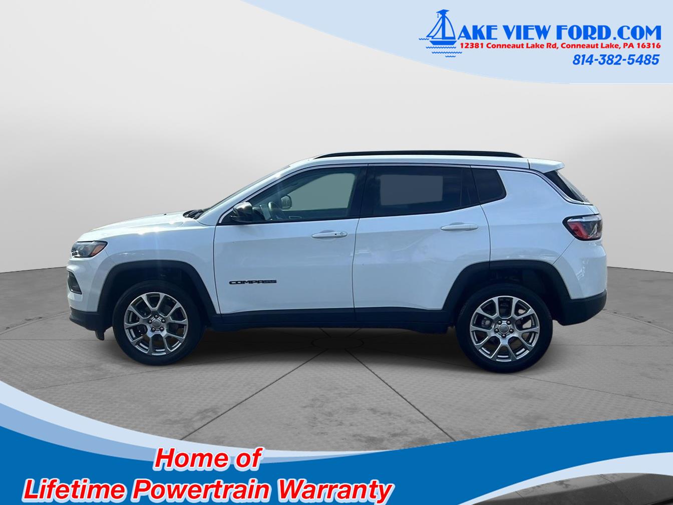 2022 Jeep Compass Latitude Lux - 11