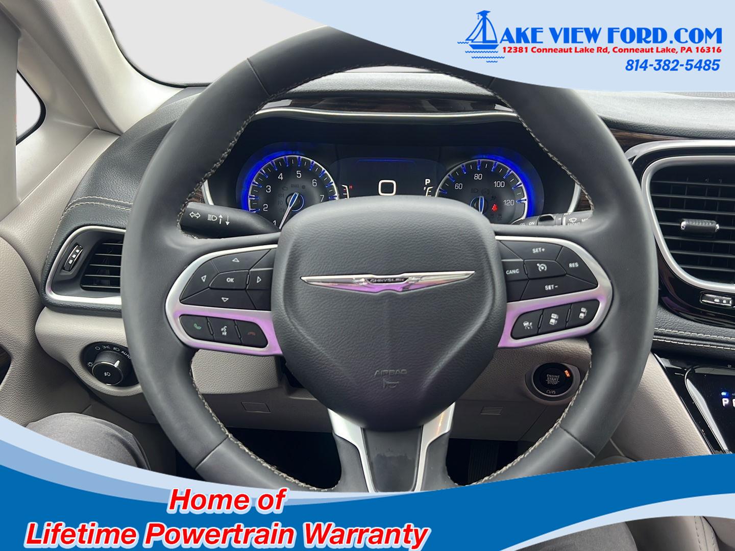 2022 Chrysler Pacifica Limited at McCandless Ford