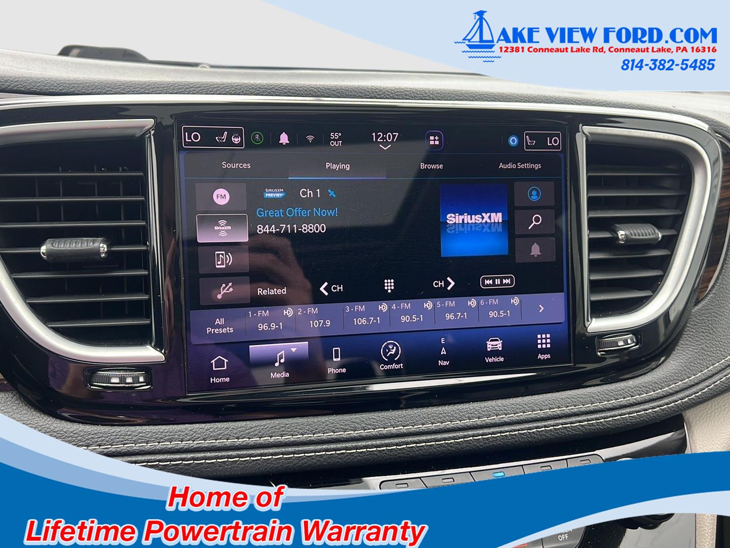 2022 Chrysler Pacifica Limited at McCandless Ford