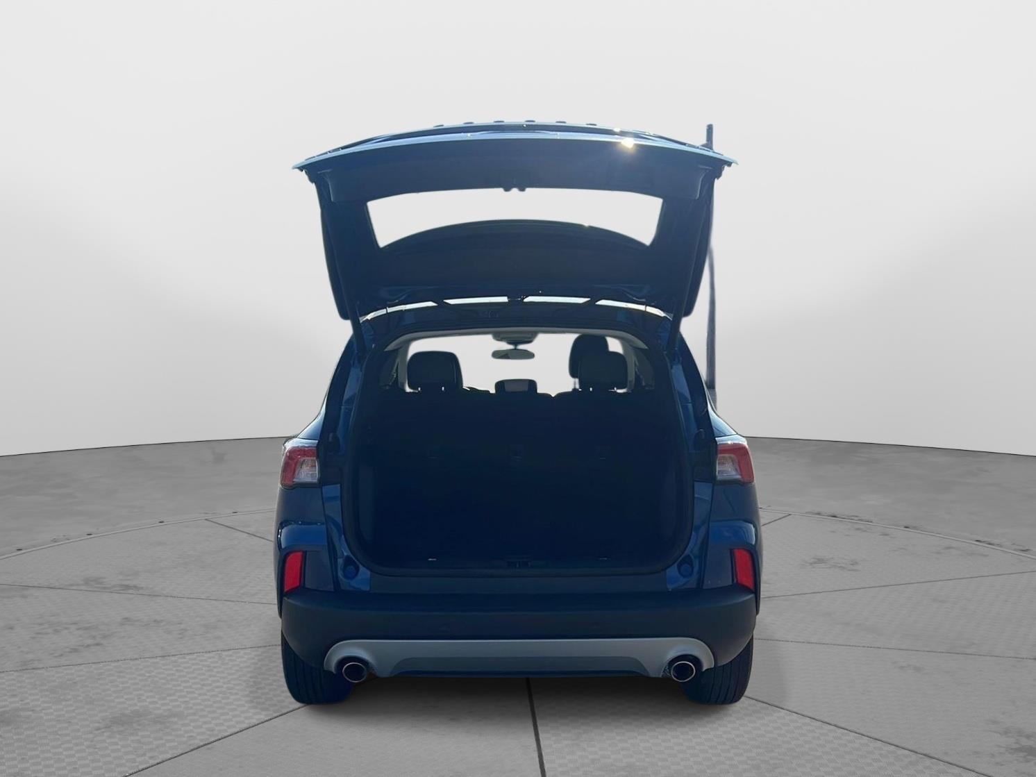 2022 Ford Escape photo 11 of 39