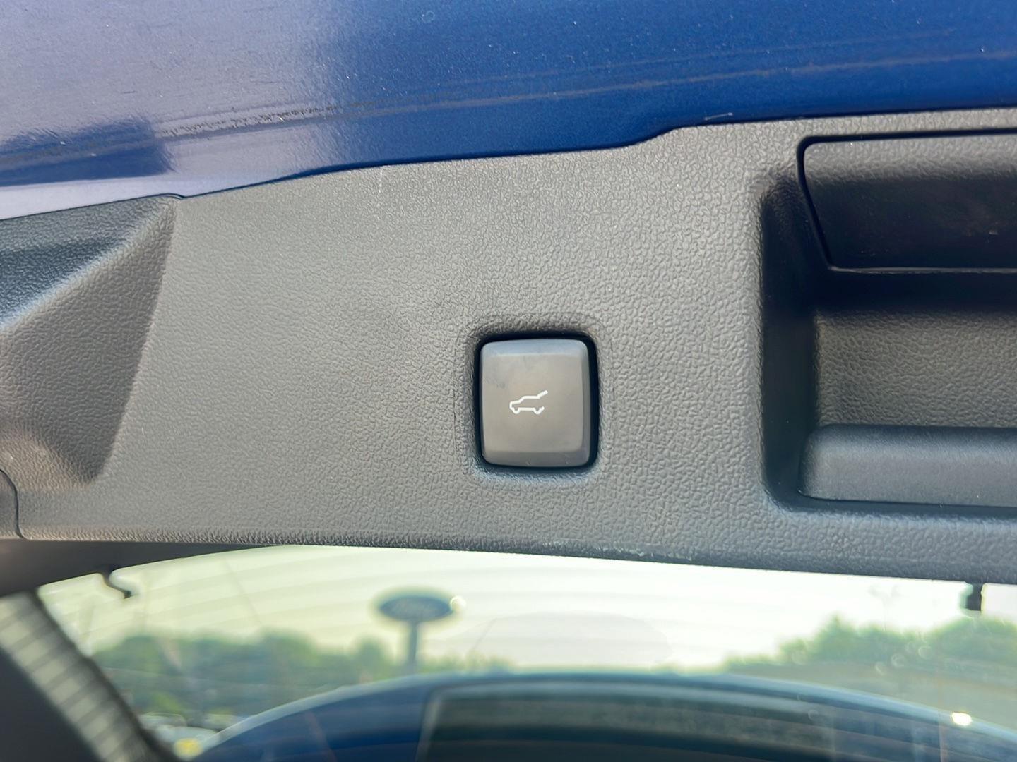 2022 Ford Escape photo 12 of 39