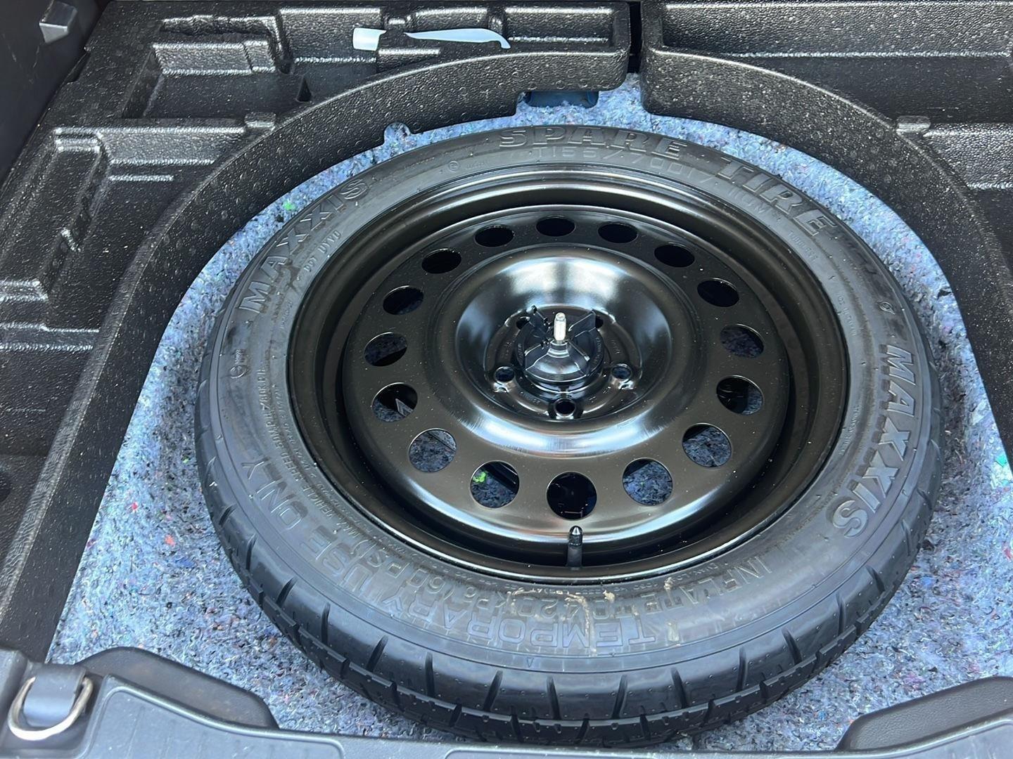 2022 Ford Escape photo 14 of 39