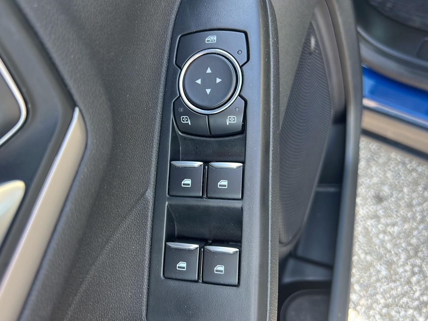2022 Ford Escape photo 21 of 39