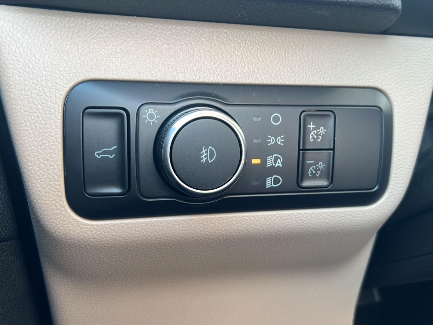 2022 Ford Escape photo 22 of 39