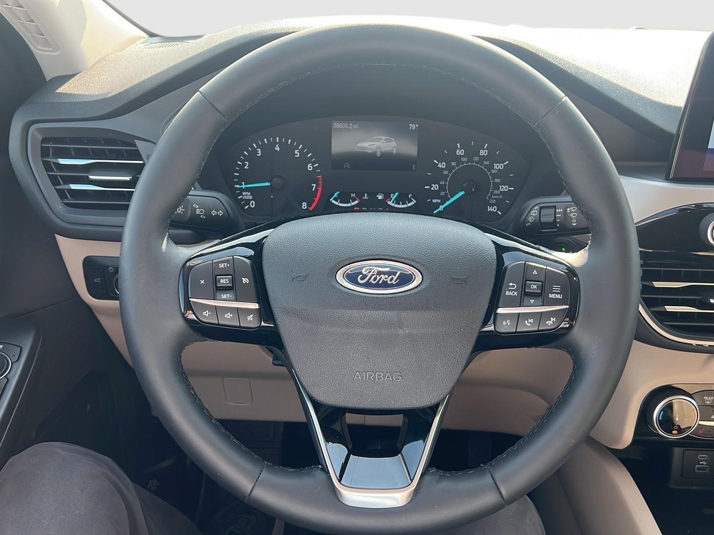 2022 Ford Escape photo 24 of 39