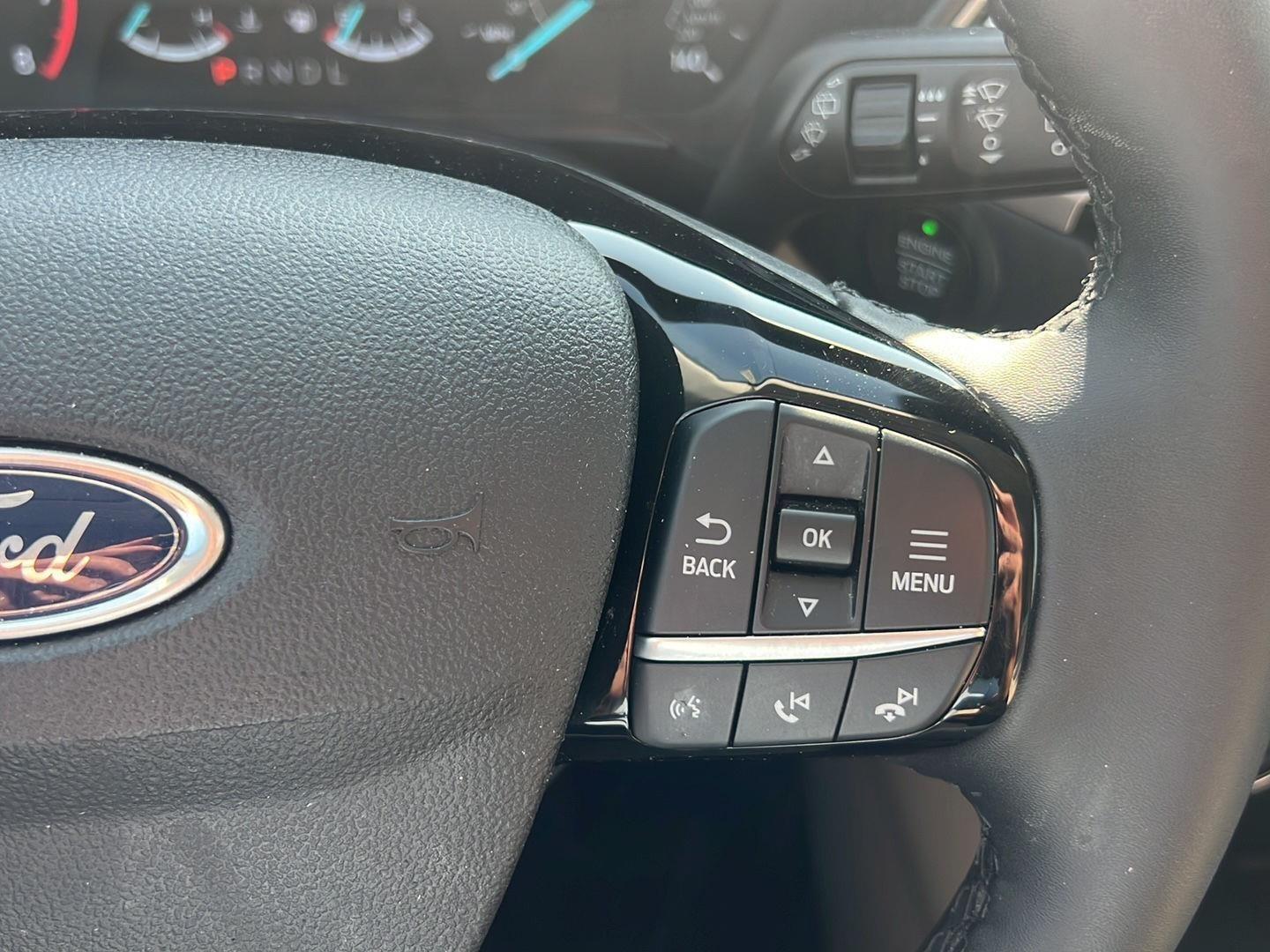 2022 Ford Escape photo 26 of 39