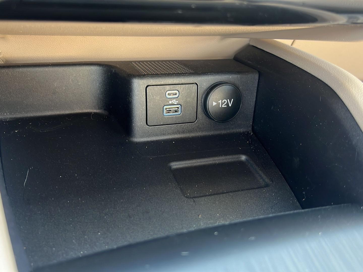2022 Ford Escape photo 32 of 39
